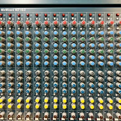 Allen & Heath MixWizard WZ3 16:2 - Inc Flight Case image 2