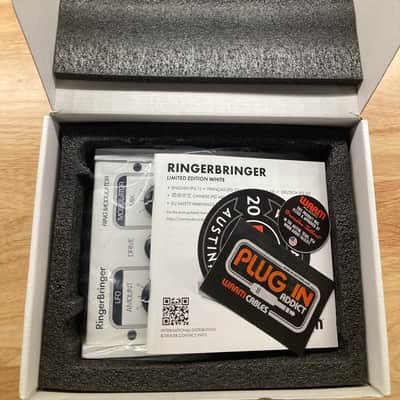 Warm Audio RingerBringer Ring Modulator Effects Pedal Regular Limited Edition White image 3