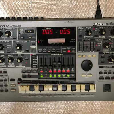 Roland MC-505 Groovebox