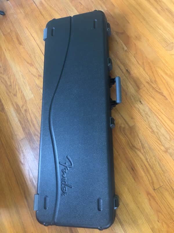 Fender Deluxe Molded Bass Case 2018 Black image 1