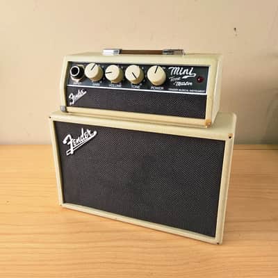 Fender Mini Tone-Master 1-Watt 2x2" Mini Guitar Combo Amp image 11