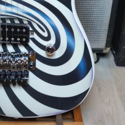 Kramer The 84 Custom Graphics 2021 - The Illusionist 3D Black / White Swirl image 8