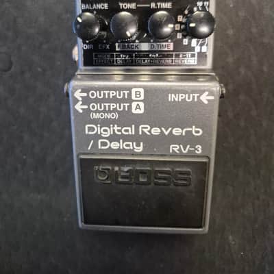 Boss RV-3 Digital Reveb / Delay Pedal image 2