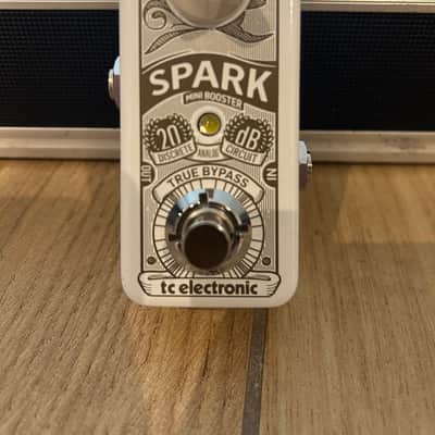 TC Electronic Spark Mini Booster 2013 - Present - White imagen 1