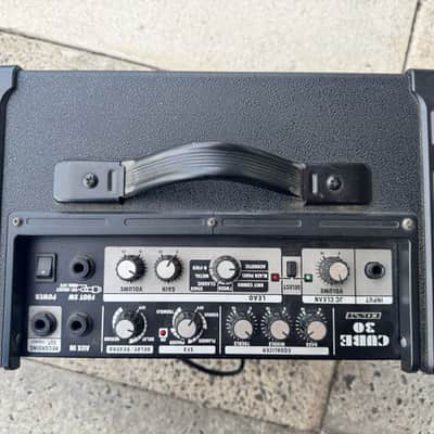 Roland CUBE-30 Guitar Amplifier image 3