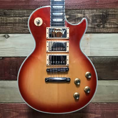 Gibson Les Paul Custom Classic Heritage Cherry Sunburst 2007 (GOTW #42) 1 of 400! image 2