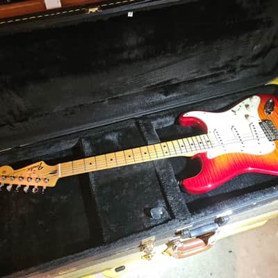Fender flamey strat, sunburst Cool guitar In nice condition image 1