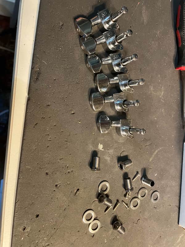 nobrand 6 inline tuners machine head type image 1