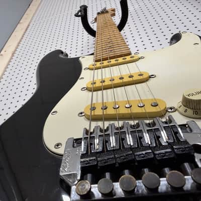 Fender Stratocaster MIJ 1984-1987 - Black Made in Japan image 5