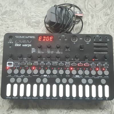 Sonicware Liven 8bit Warps 27-Key Synthesizer Groovebox 2020 - Present - Black image 2