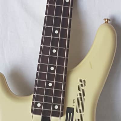 yamaha motion bass Left Handed (Medium Scale) Lefty Rare image 3