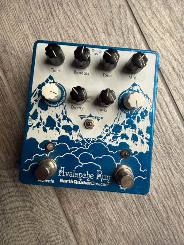 EarthQuaker Devices Avalanche Run Stereo Reverb & Delay with Tap Tempo V2