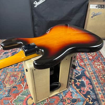1962 Fender Jazz Bass Reissue Vintage Collection 3 Tone Sunburst Model JB62-70US - 2002-2004 image 13