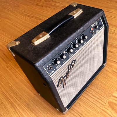 Fender Frontman 15G BlackFace Tone Combo Amplifier! 15-watt 2-Channel Guitar Amp! image 3