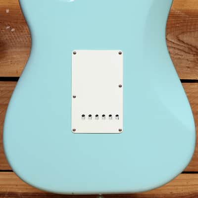 Fender Special Edition 60s Stratocaster Lacquer Daphne Blue Matching Head 29778 image 9