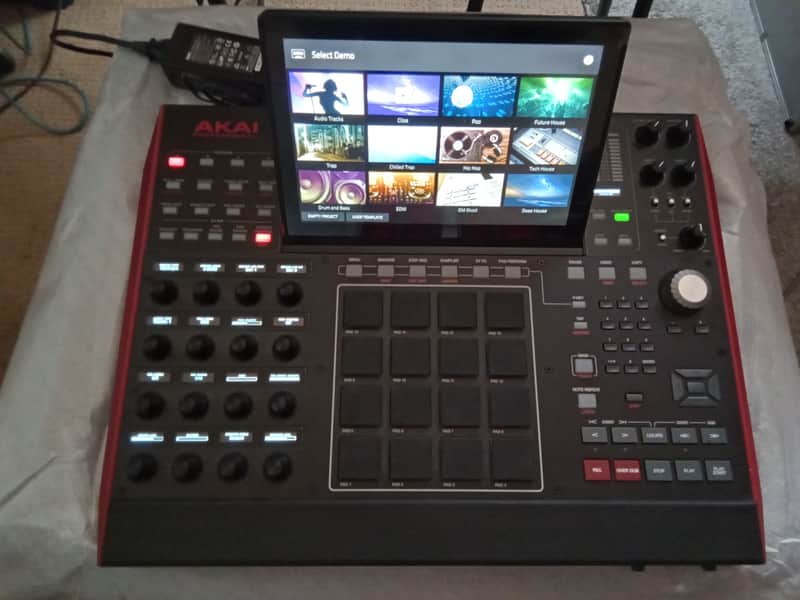 Akai MPC X Standalone Sampler / Sequencer 2022 Black image 1