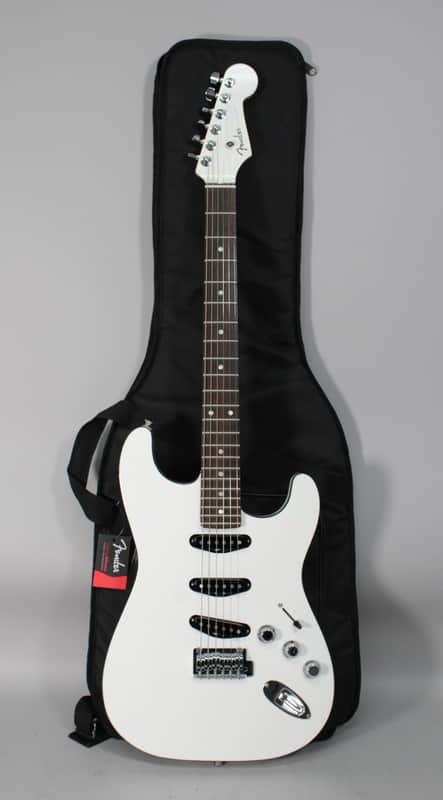 Fender MIJ Aerodyne Special Stratocaster 2022 - 2024 Bright White image 1