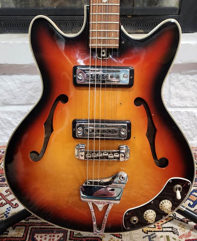 Silvertone/Teisco 1445 Sunburst Thinline Hollowbody 1960s Japan - Very Good