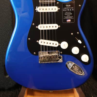 American Ultra II Stratocaster Ebony Fingerboard Noble Blue image 2