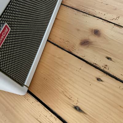 Positive Grid Spark 40 40-Watt 2x4" Modeling Guitar Combo 2021 - Pearl White image 4