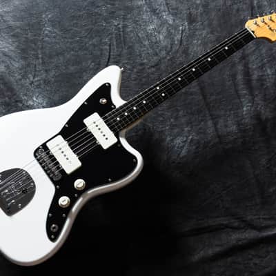 Fender Japan Hybrid II Jazzmaster 2022 - Arctic White - EXCELLENT condition image 4