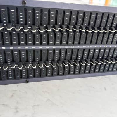 dbx iEQ31 Dual Channel 31-Band EQ/Limiter with Type V Noise Reduction & AFS Advanced Feedback Suppression 2010s - Black image 5