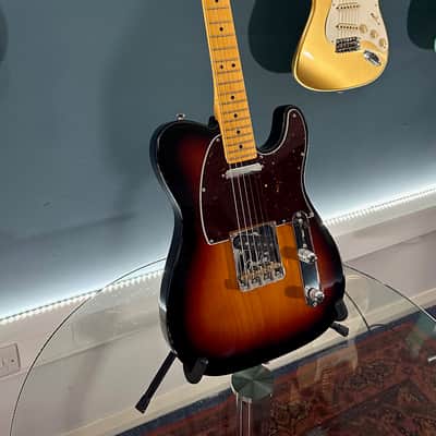 Fender American Professional II Telecaster with Maple Fretboard 2020 - Present - 3-Color Sunburst image 4