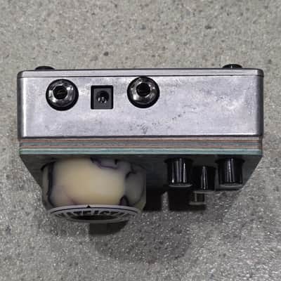 Tone For Change "Skatedeck" Fuzz Pedal for Skateistan Charity 2019 - Graphic image 2