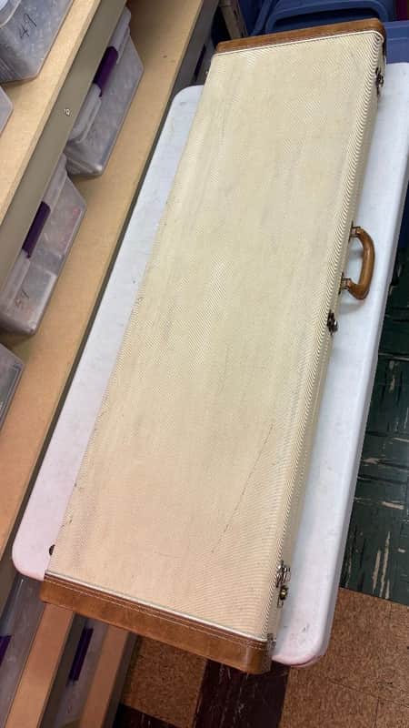 VINTAGE 1980's RICKENBACKER 4001/4003 BASS CASE image 1