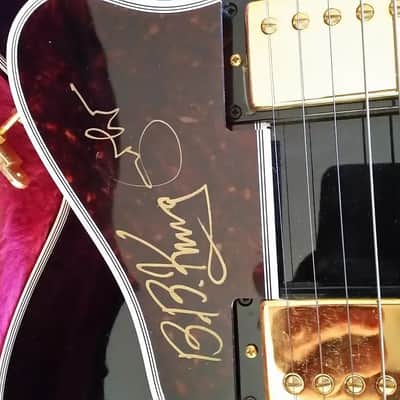 Gibson BB King Lucille 2000  (1 of 5) Signed by BB King & Eric Clapton. image 2