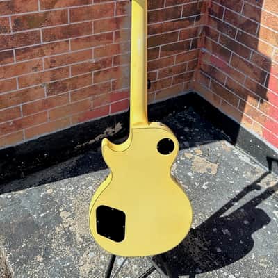 Gibson Les Paul Custom 1989 - a stunning Alpine White Custom ready for any great guitar collection. image 4