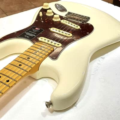 2023 Fender American Professional II Stratocaster Olympic White Maple Fingerboard image 5