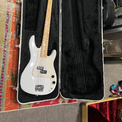 1989 Peavey Fury 4-String Bass - Made in USA P-Bass Style in Artic White with Hardshell Case image 18