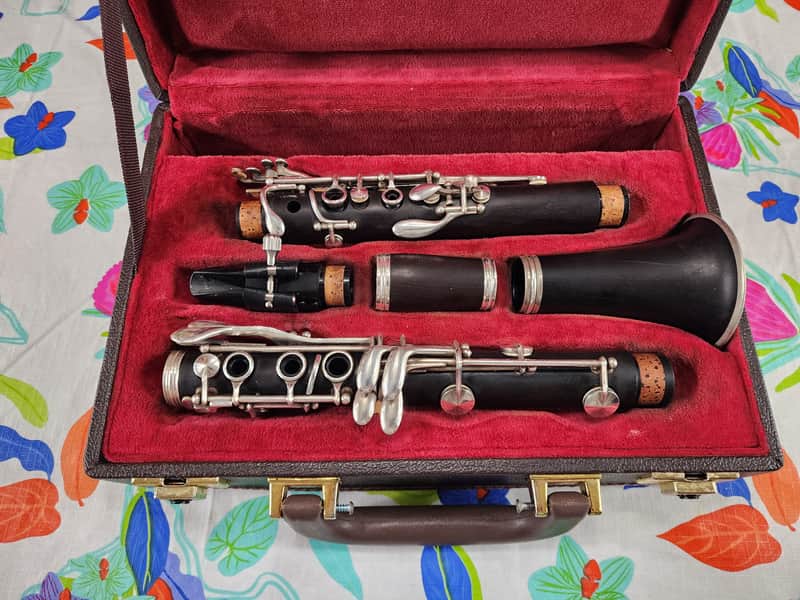 Buffet Crampon E11 CLARINET image 1