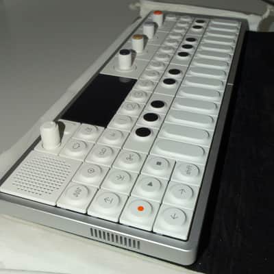 Teenage Engineering OP-1 Field Portable Synthesizer Workstation 2022 - Present - White image 4