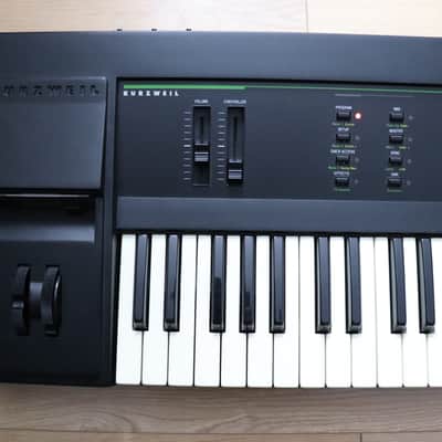 Kurzweil K2000 61-Key Digital Workstation Synthesizer 1990s - Black image 5