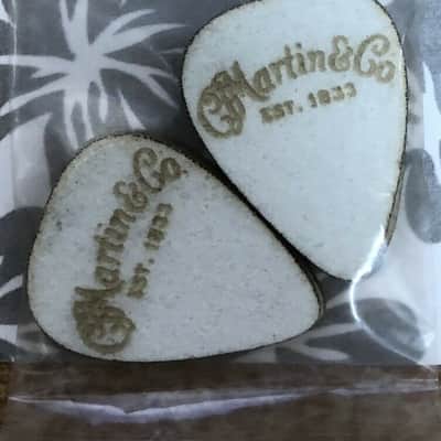 Martin Martin Ukulele Picks 2.5 MM (4) Pack 18A0102 White image 2