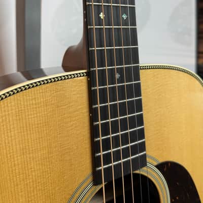 Martin Standard Series HD-28E with Fishman Electronics - Natural image 2