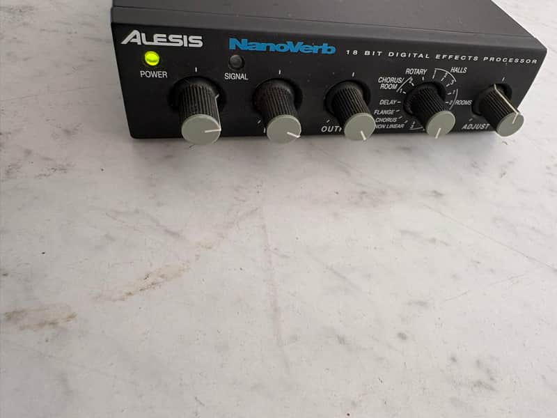 Alesis Nanoverb 18-Bit Digital Effects Processor 1990s - Black image 1