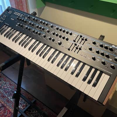 Novation Summit 61-Key 16-Voice Synthesizer image 2