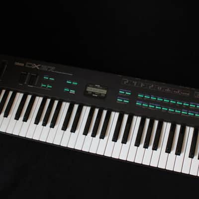 Yamaha DX27