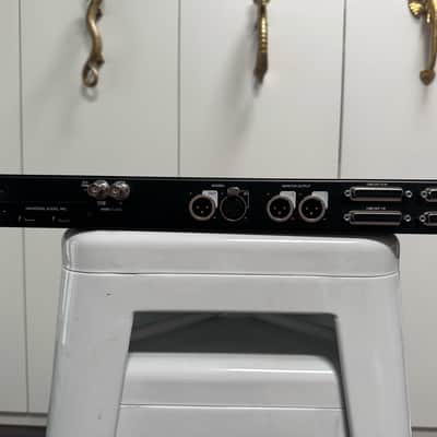Universal Audio Apollo x16 Thunderbolt 3 Audio Interface 2018 - Present - Black image 2
