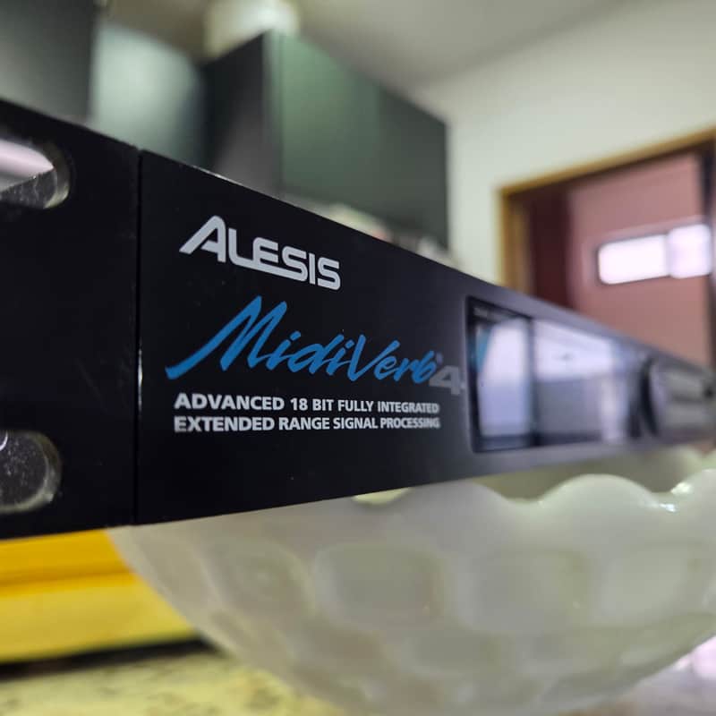 Alesis Midiverb 4 2000s - Black image 1