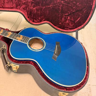 Taylor Custom Grand Auditorium 2011 - Custom Blue, Premium abalone rosette image 7