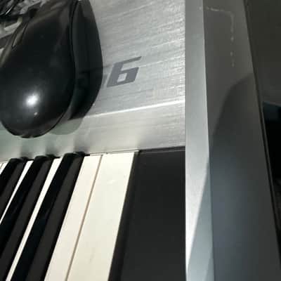Roland Fantom-G6 61-Key Workstation Keyboard 2008 - 2012 - Silver image 5