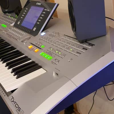 Yamaha Tyros2 61-Key Arranger Workstation Keyboard 2000s - β
RARE from 2000sβ
Synthesizer / Keyboard β
Cleaned & Full Checked image 8