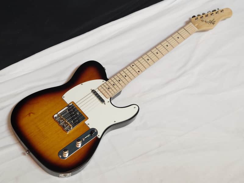 MICHAEL KELLY Custom Collection CC-50 Vintage Sunburst electric