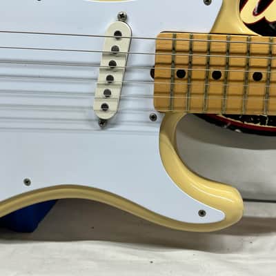 Fender 1981 Bullet Doublecut Electric Guitar with Hard Shell Case image 8