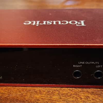Focusrite Scarlett 2i2 Audio Interface w/ USB cable image 3