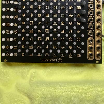 Tesseract Tukra Around 2018 - 2026 - Black image 2